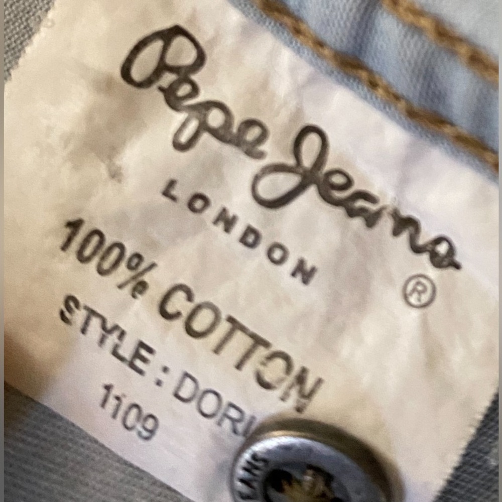 Vintage 90's Pepe Jeans London Women's
Embroidered Denim Shirt Size Large - Picture 9 of 12